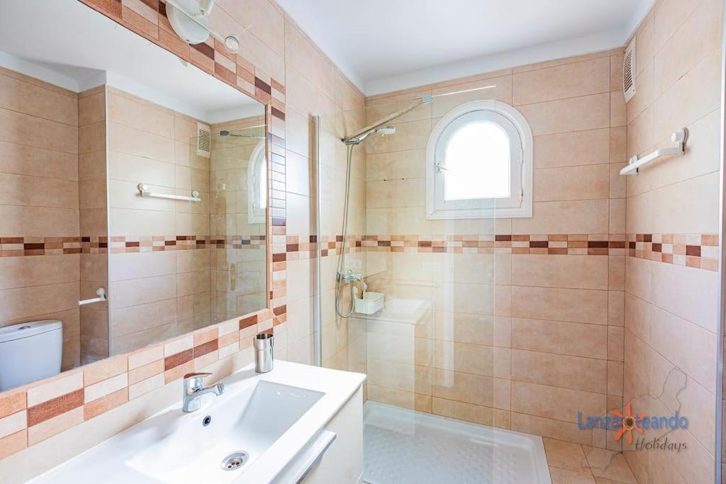 Vivienda Vacacional El Descanso Costa Teguise Buitenkant foto